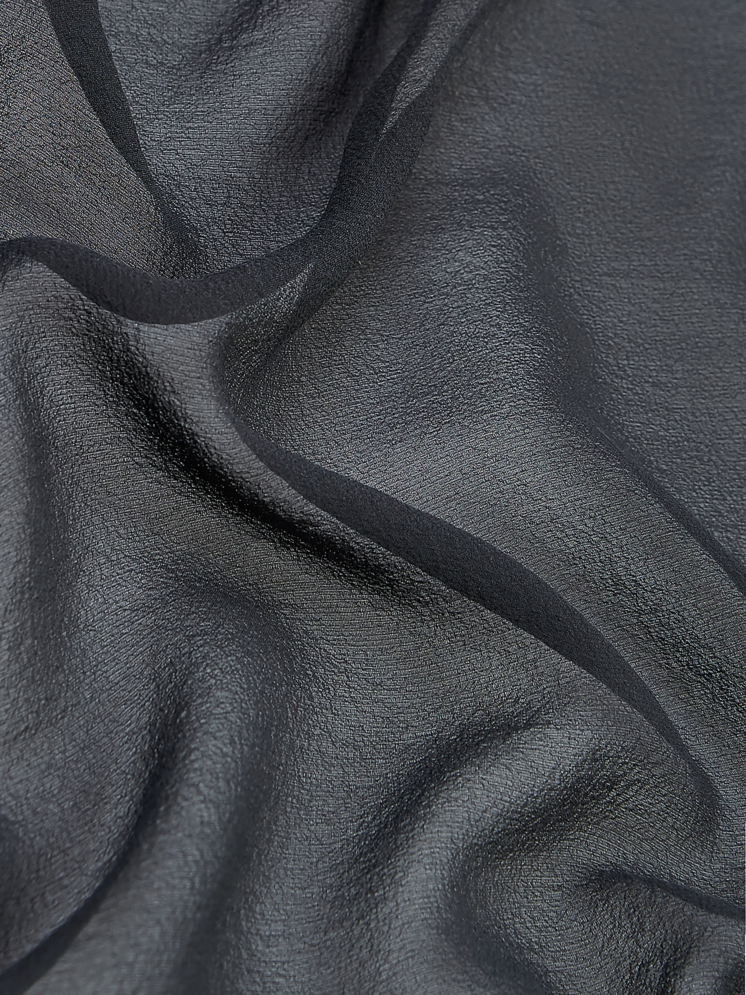 картинка Платок черный 66*66 см магазина шелковой одежды и аксессуаров