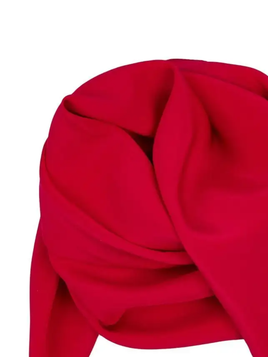 картинка Платок рубиновый красный 43*43 см магазина шелковой одежды и аксессуаров